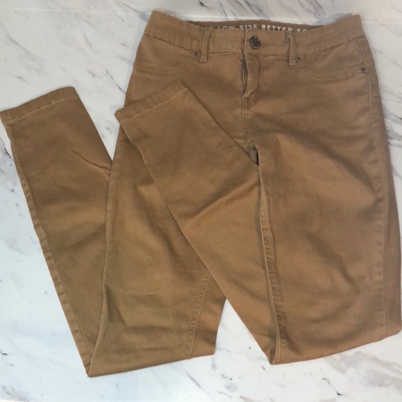 #9 Rio Low Rise Better Booty Jeggings- (Brown) - Picture 3 of 8